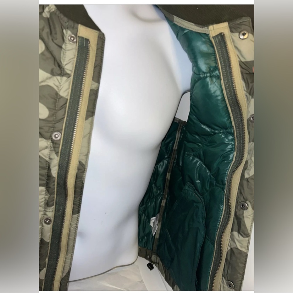Free Assembly Men's Quilted Onion Pattern Vest Olive Green Camo size XS - Picture 3 of 12